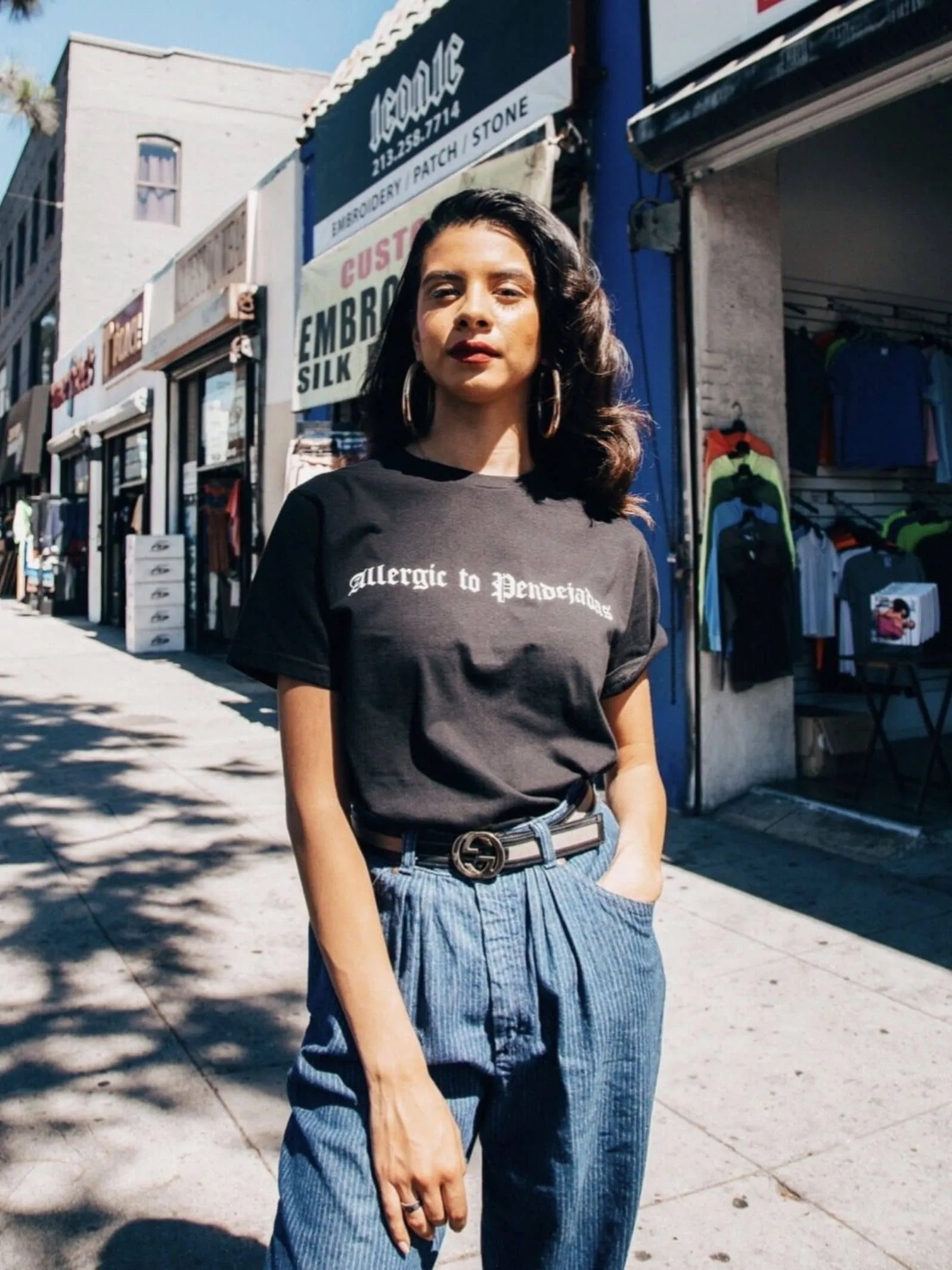 BLACK ALLERGIC TO PENDEJADAS T-SHIRT