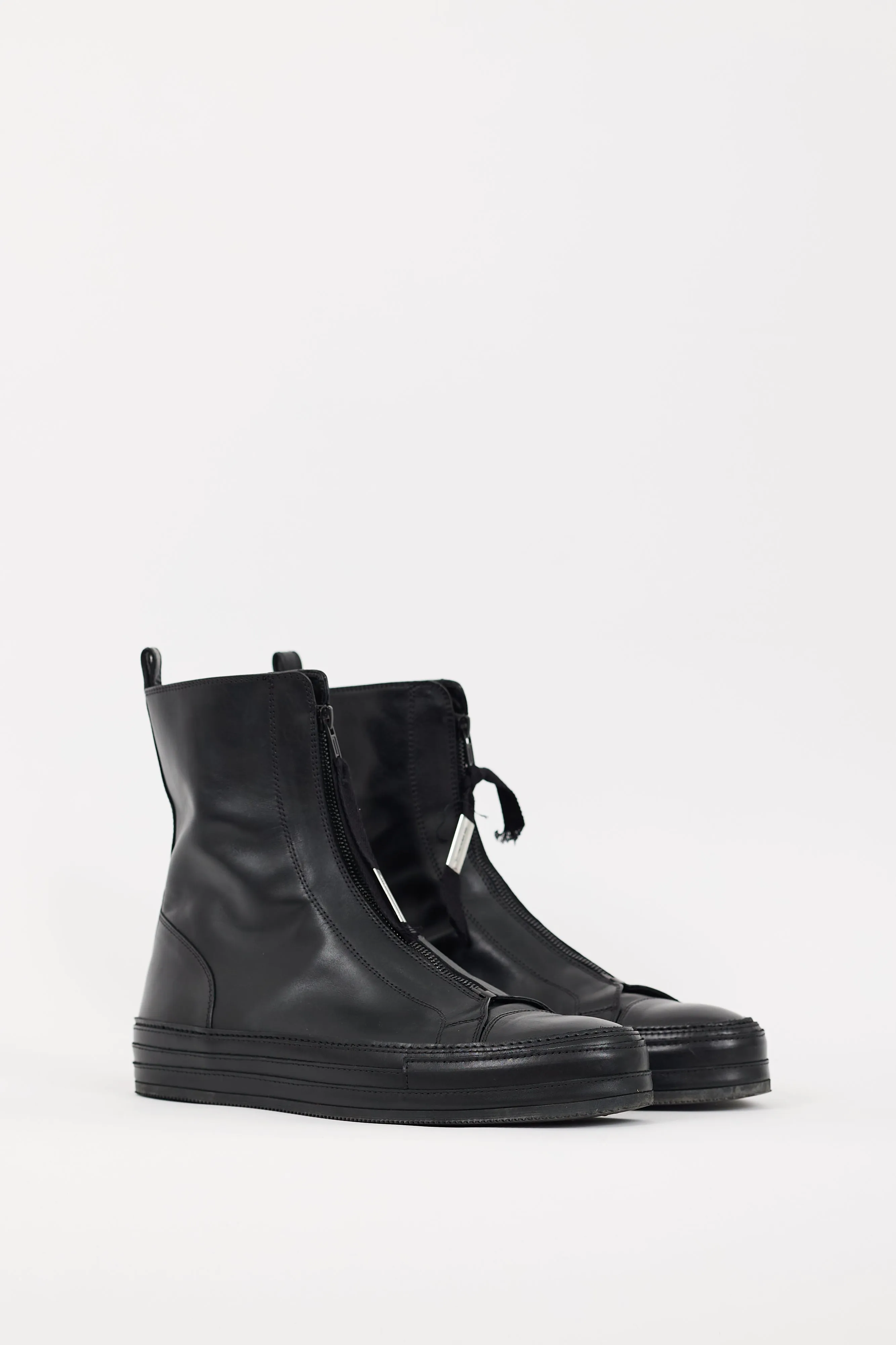 Black Leather Reyer Zipped Boot